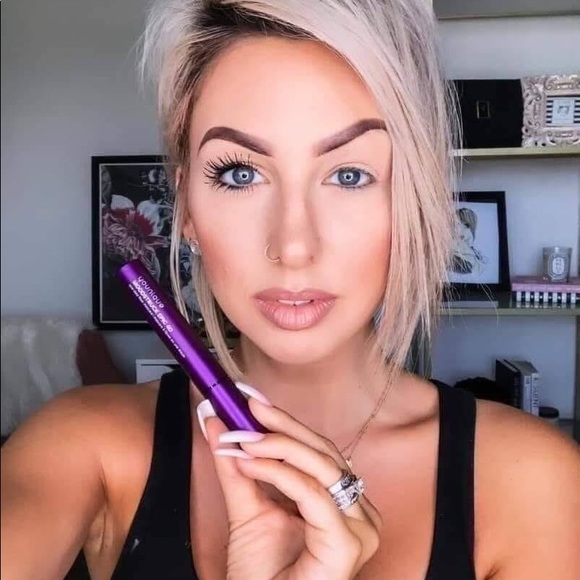 Younique one-step fibre 4D mascara - Picture 1 of 6